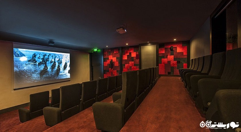 سینما هتل مکس رویال بلک